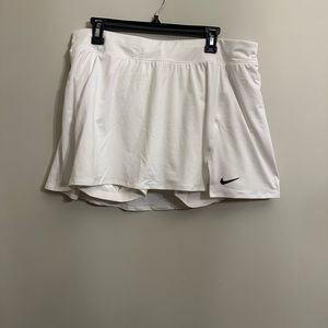 Women’s 1X nike white Tennis Skirt